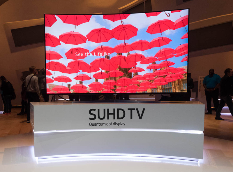 Illustration for article titled Samsung Just (Almost) Killed the TV Bezel